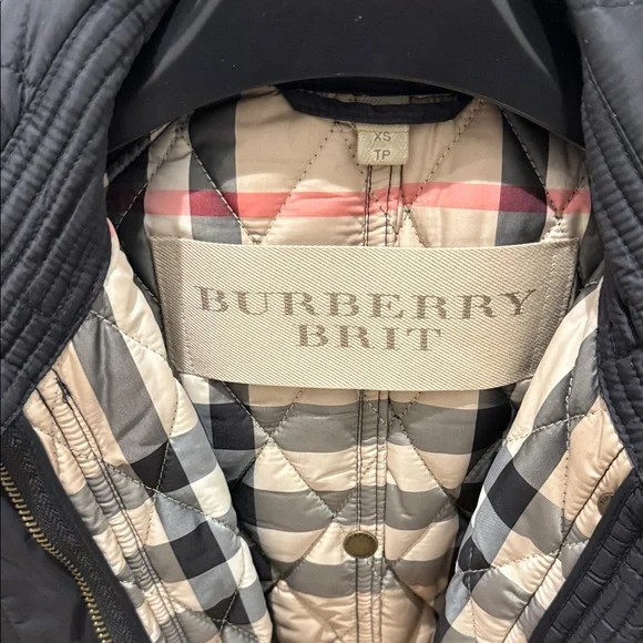 Burberry Black Quilted Utility Jacket - Picture 2 of 4